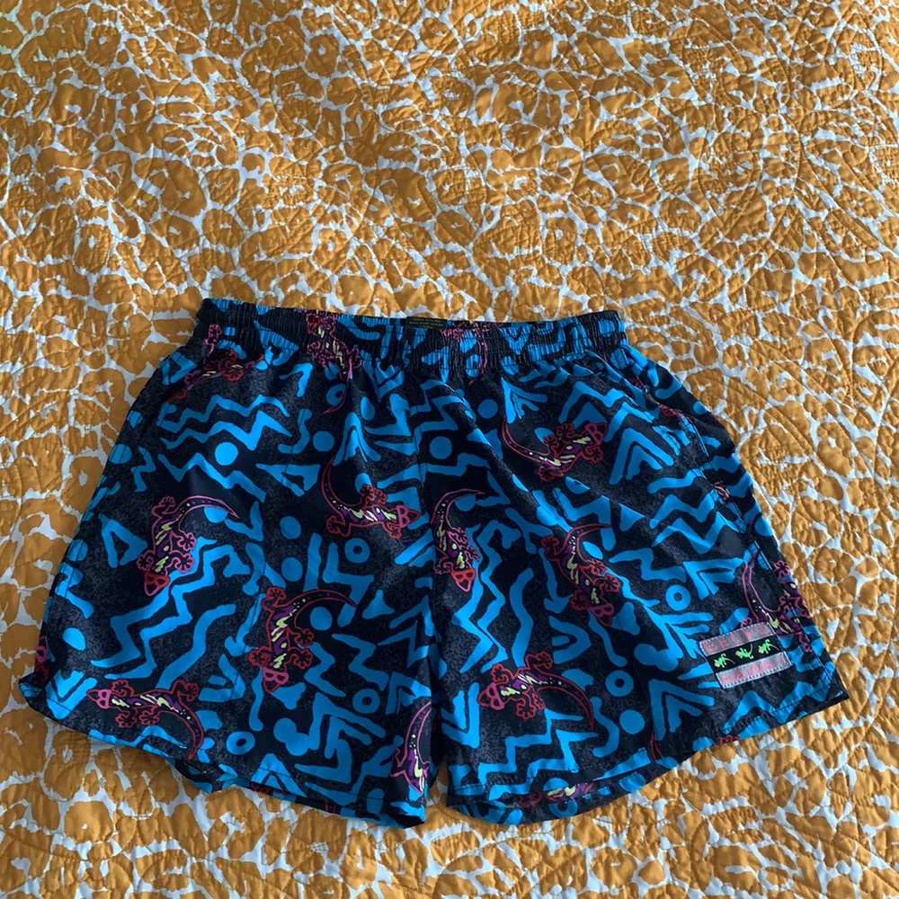 Gecko Hawaii Retro Shorts